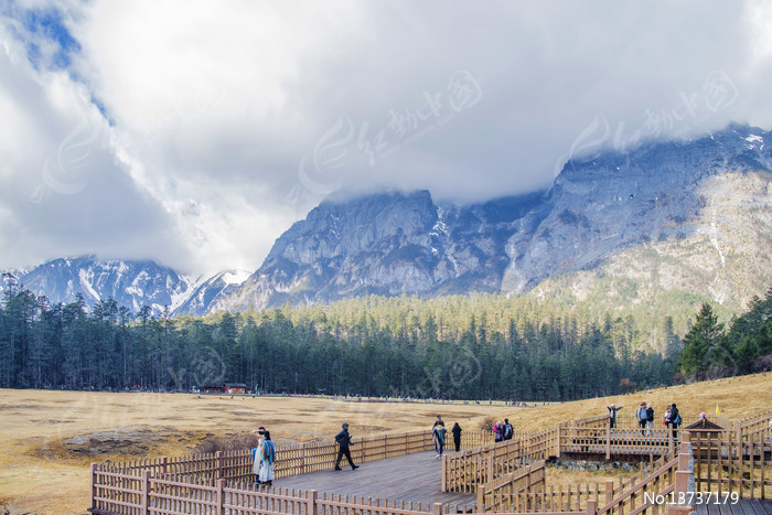 ����ѩɽ��ɽƺ�۾�̨������ͼƬ