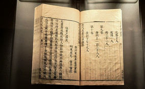 ����������   