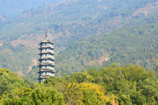 �Ĵ���ɽ�������ؽ���ɽ��Զ��