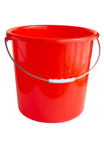 �ױ�����һֻ��ͼ�ĺ�ɫ����Ͱ