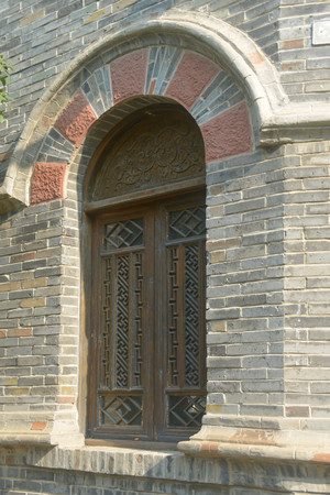 �ɶ������������ʵľ�񻨴���