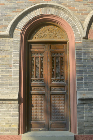 �ɶ���������������Բ����ʵľ��ľ��