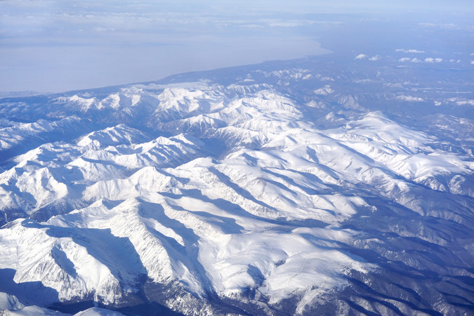 ���Ķ���˹���Ӷ����ϸ�����ѩ��Ⱥɽ