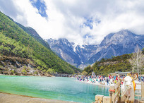 ���¹Ȱ�ˮ������ѩɽ����ˮ