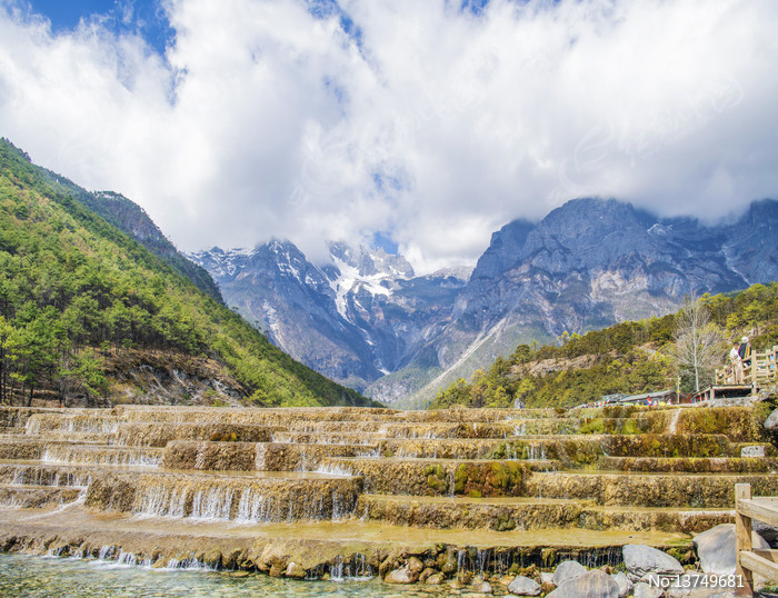 �������¹Ȱ�ˮ̨������ѩɽͼƬ