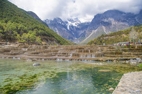 �������¹Ȱ�ˮ̨����ѩɽ