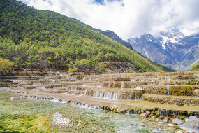 �������¹Ȱ�ˮ̨������ѩɽ