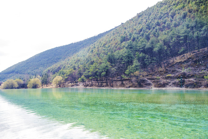 ����ѩɽ���¹Ȱ�ˮ����ɽ��