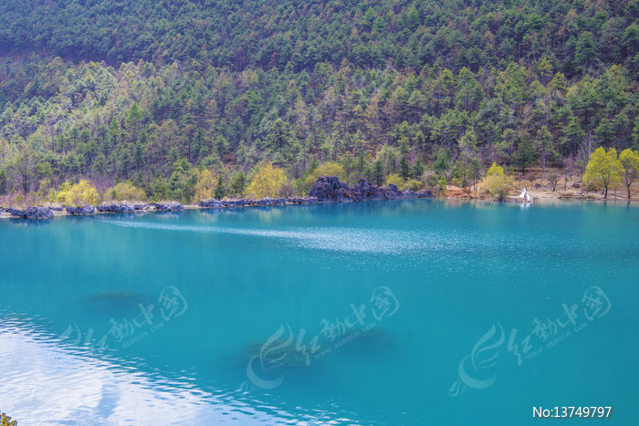 ����ѩɽ���¹���Һ����ɽ��ͼƬ