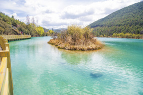 ����ѩɽ���¹���Һ����С��