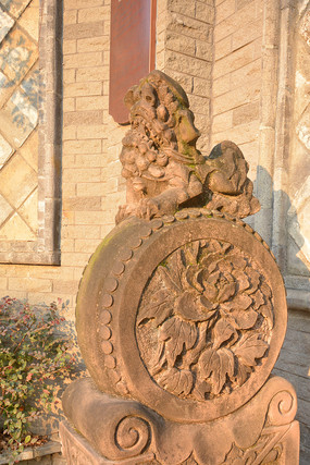 ��ʽ���լ��ʯʨ����ʯ 