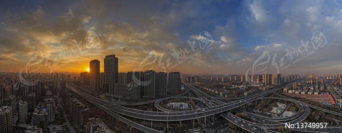 ���������ճ���ͨ��Ŧȫ��ͼƬ