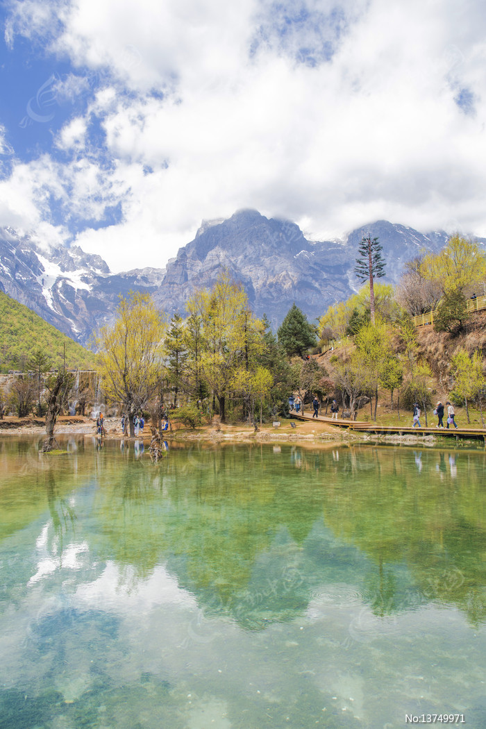 ���¹Ⱦ�̶����ѩɽ���Ӷ���ͼƬ