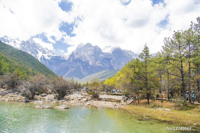 ���¹����º������Ӷ�������ͼƬ