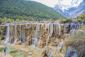 ������Һ��С�ٲ�������ѩɽ