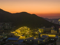 ů�⽨����Զɽĺɫ