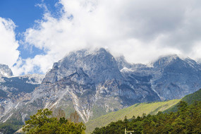 ����ѩɽ���Ӷ�ɽ�����ɽ��